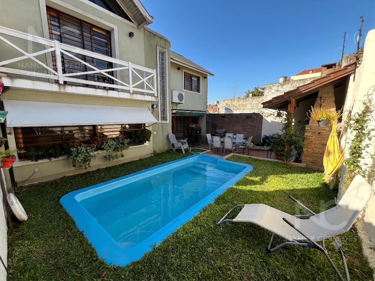 Foto de CASA EN VENTA DE 6 AMBIENTES CON PILETA EN VENTA EN BERNAL BARRIO, imagen 2