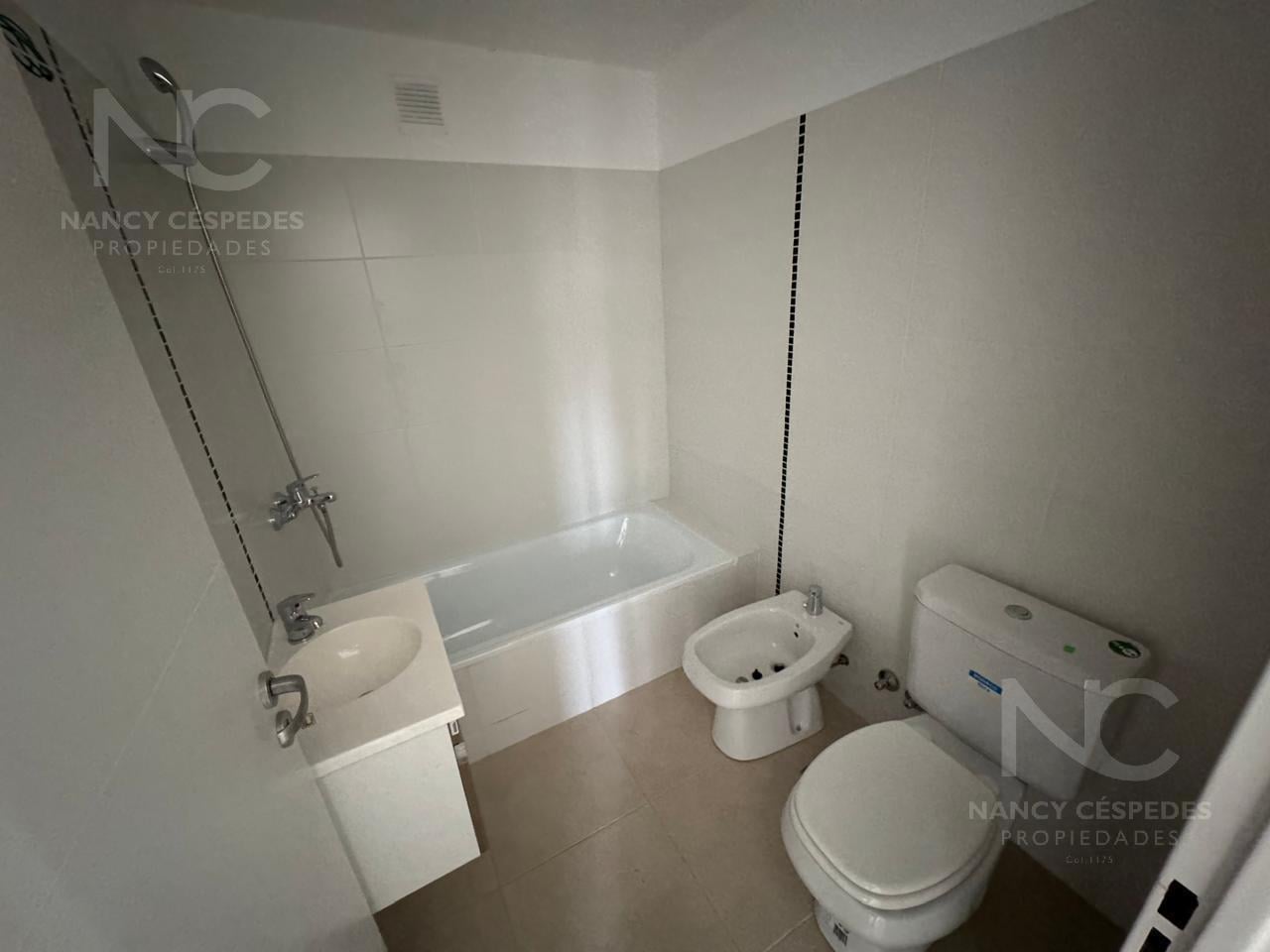 Foto de DEPARTAMENTO DE 2 AMBIENTES EN ALQUILER EN QUILMES CENTRO!!!, imagen 3