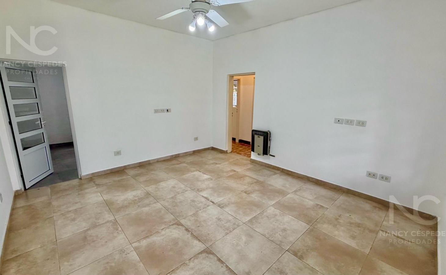 Foto de CASA EN VENTA 4 AMBIENTES EN EL CARMENCITO, imagen 1
