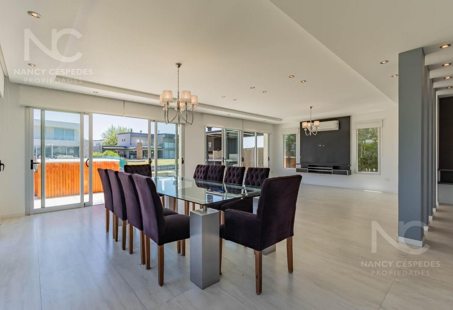 Foto de ESPECTACULAR CASA DE 5 AMBIENTES A LA LAGUNA EN VENTA GOLONDRINAS!!, imagen 3