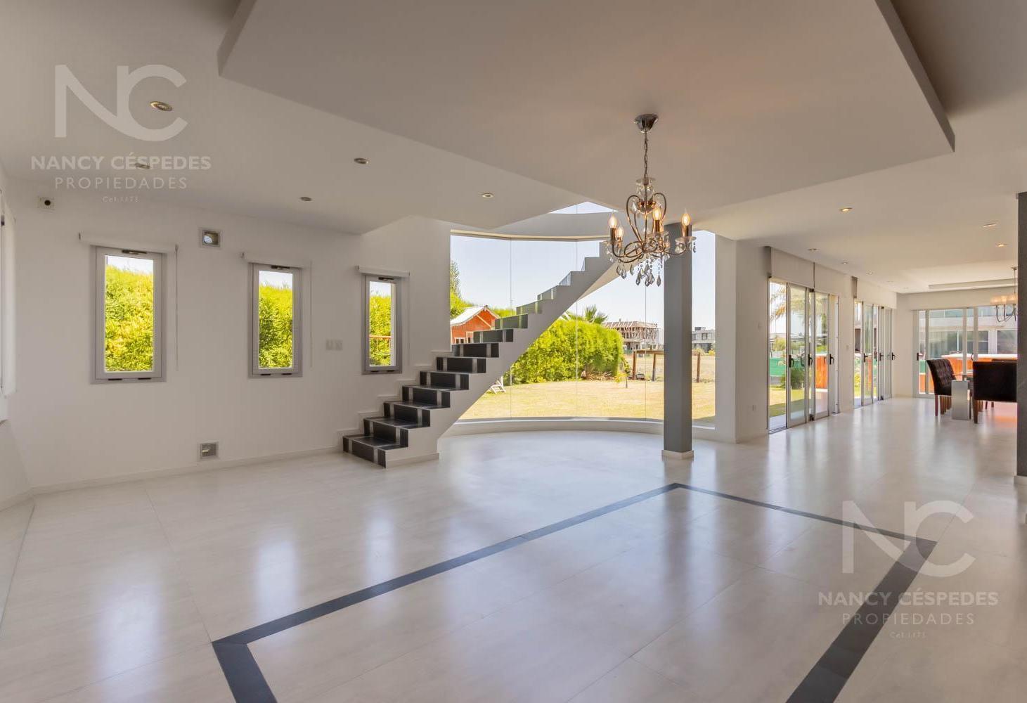 Foto de ESPECTACULAR CASA DE 5 AMBIENTES A LA LAGUNA EN VENTA GOLONDRINAS!!, imagen 5