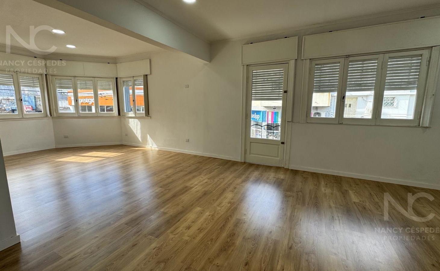 Foto de DEPARTAMENTO EN ALQUILER APTO PARA USO COMERCIAL/PROFESIONAL QUILMES, imagen 2
