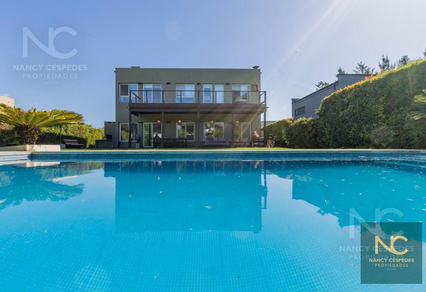 Foto de CASA DE 5 AMBIENTES EN VENTA, OMBUES DE HUDSON!! CON PARQUE Y PILETA, imagen 2