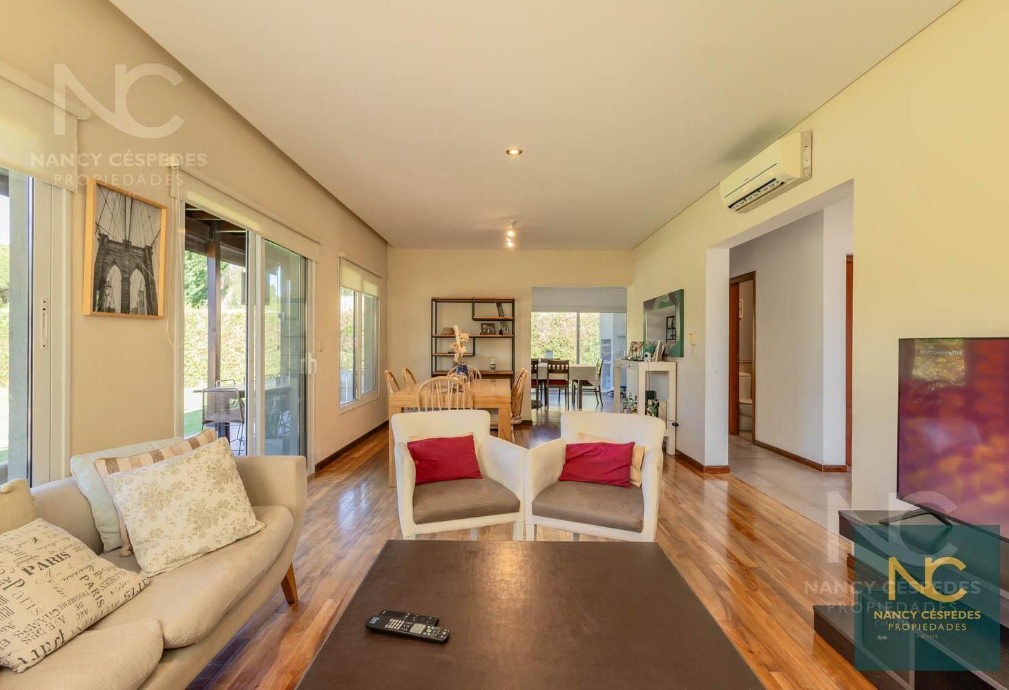 Foto de CASA DE 5 AMBIENTES EN VENTA, OMBUES DE HUDSON!! CON PARQUE Y PILETA, imagen 3