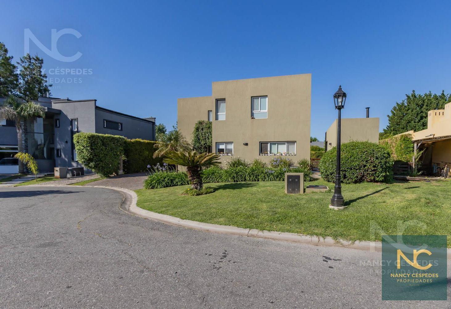 Foto de CASA DE 5 AMBIENTES EN VENTA, OMBUES DE HUDSON!! CON PARQUE Y PILETA, imagen 4