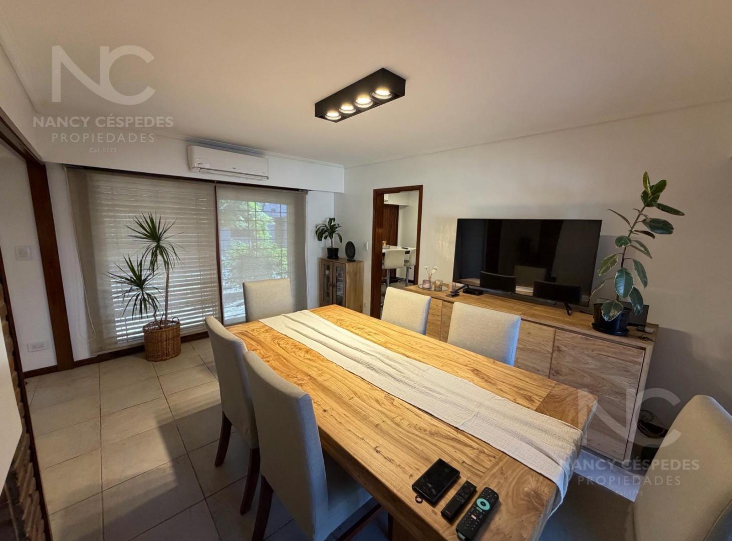 Foto de ESPECTACULAR CASA DE 4 AMBIENTES EN VENTA!!! CON PARQUE Y PILETA EN, imagen 3