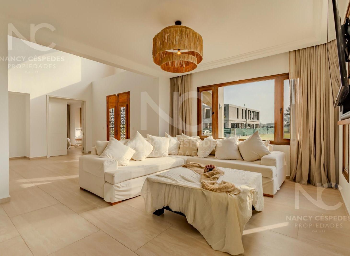 Foto de CASA EN VENTA EN PUERTO NIZUC A LA LAGUNA! 6 AMBIENTES C/ PLANO, imagen 1