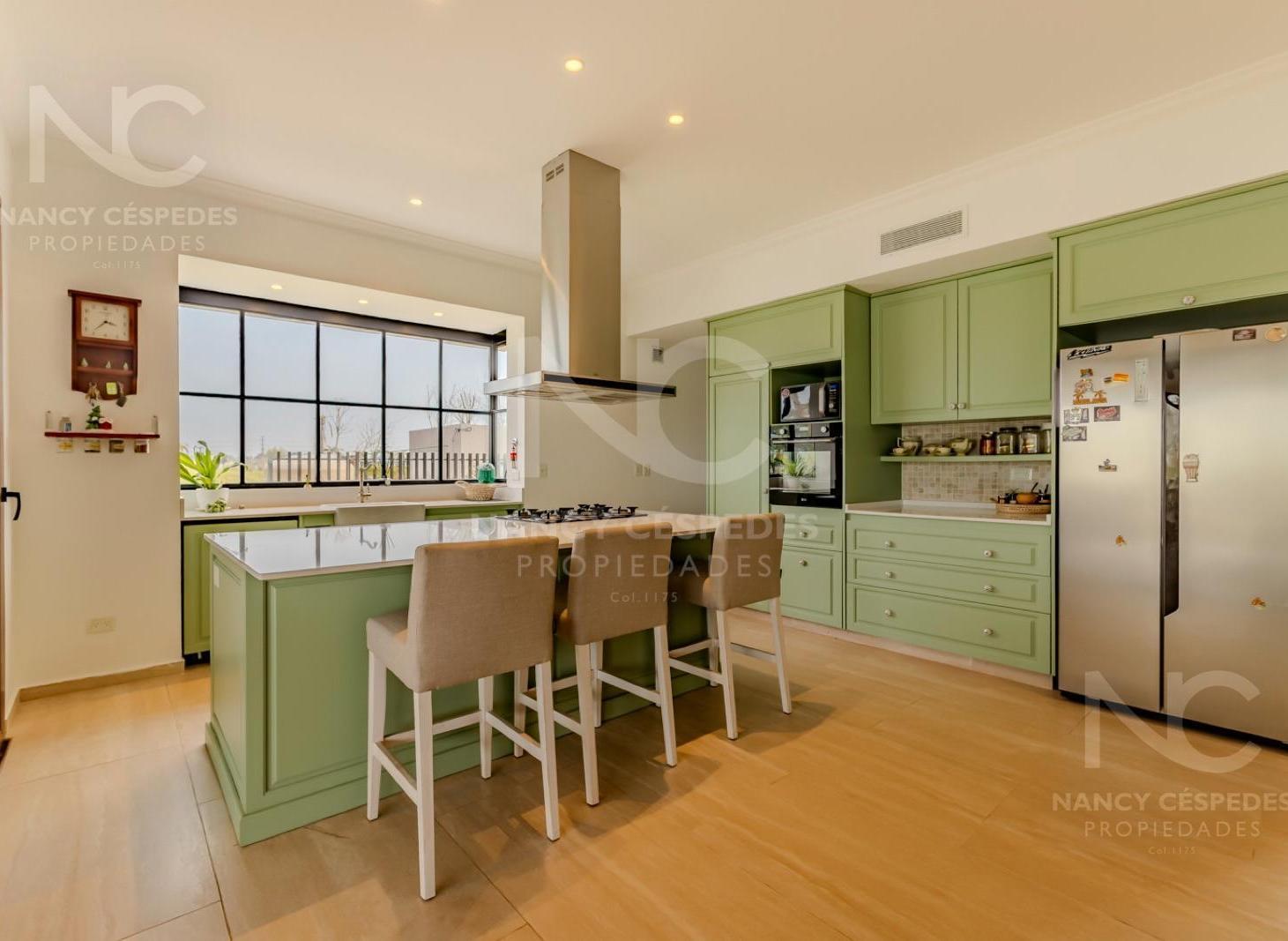 Foto de CASA EN VENTA EN PUERTO NIZUC A LA LAGUNA! 6 AMBIENTES C/ PLANO, imagen 4