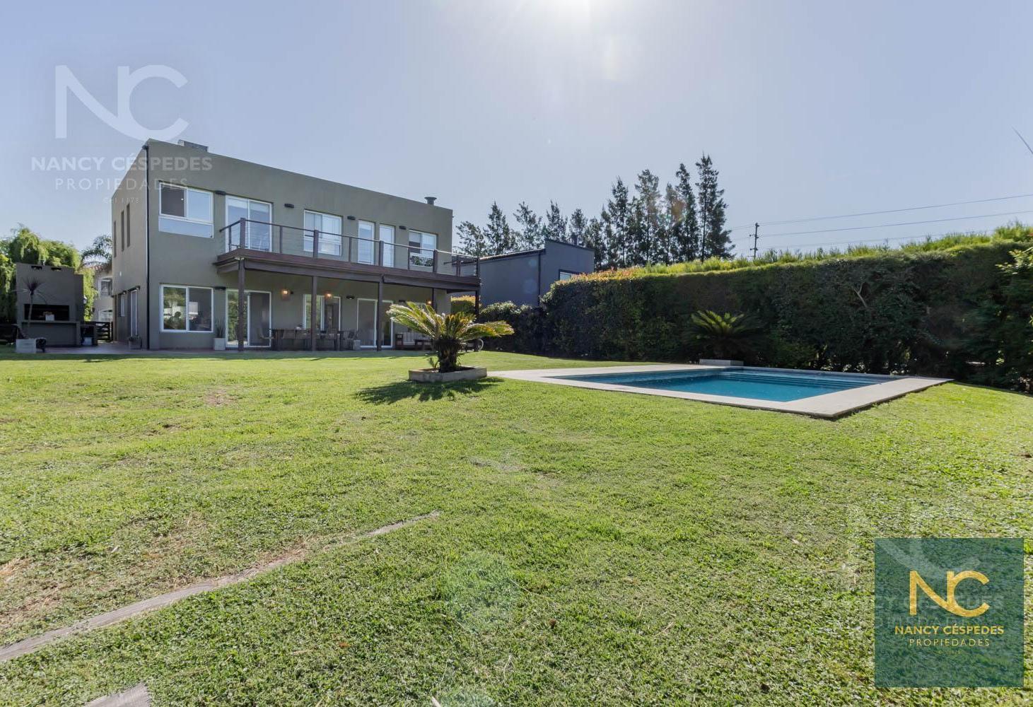 Foto de CASA DE 5 AMBIENTES EN VENTA, OMBUES DE HUDSON!! CON AMPLIO PARQUE Y, imagen 2