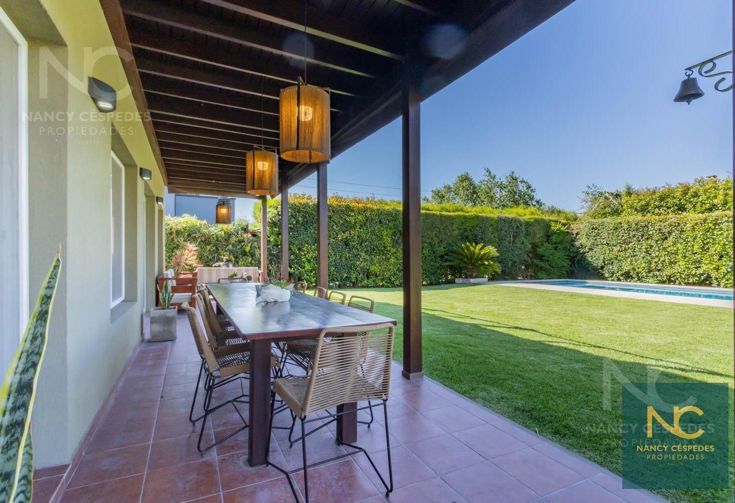 Foto de CASA DE 5 AMBIENTES EN VENTA, OMBUES DE HUDSON!! CON AMPLIO PARQUE Y, imagen 3