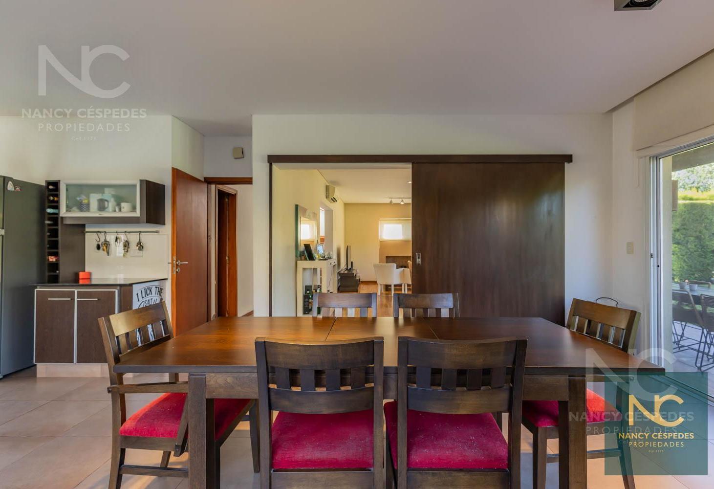 Foto de CASA DE 5 AMBIENTES EN VENTA, OMBUES DE HUDSON!! CON AMPLIO PARQUE Y, imagen 4
