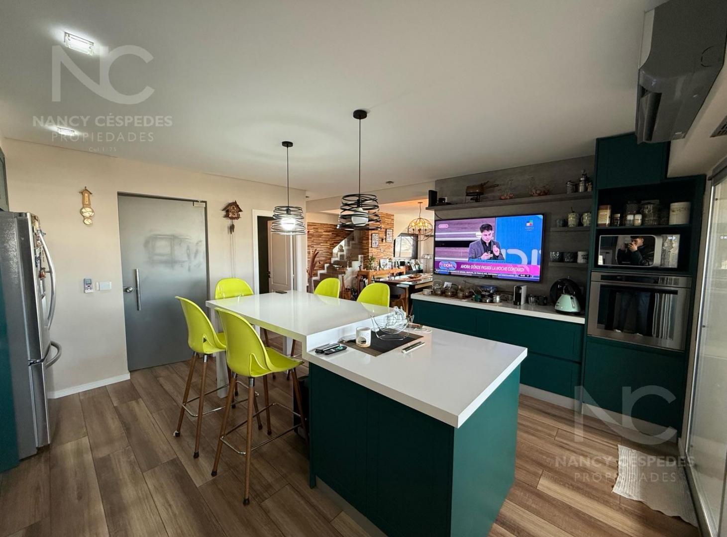 Foto de DEPARTAMENTO 4 AMBIENTES TIPO DUPLEX EN VENTA KLOVER PLAZA!!!! C/3, imagen 2