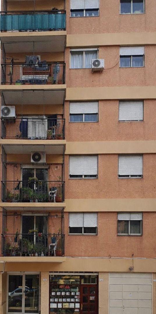 Monoambiente en alquiler en Monte Castro. 2do piso