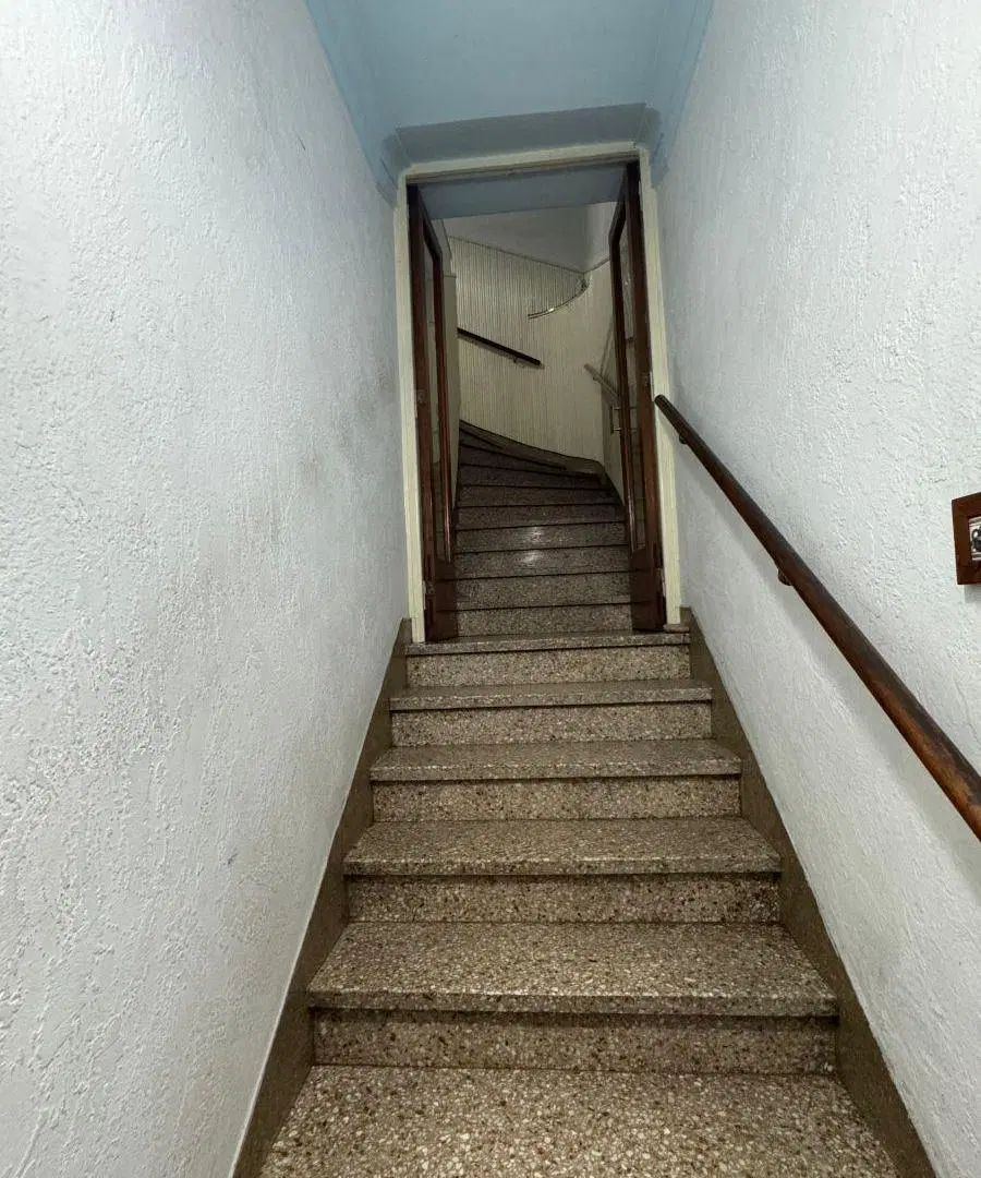 Piso único entrada independiente con 3 dormitorios patio y terraza en venta en Villa Real 2