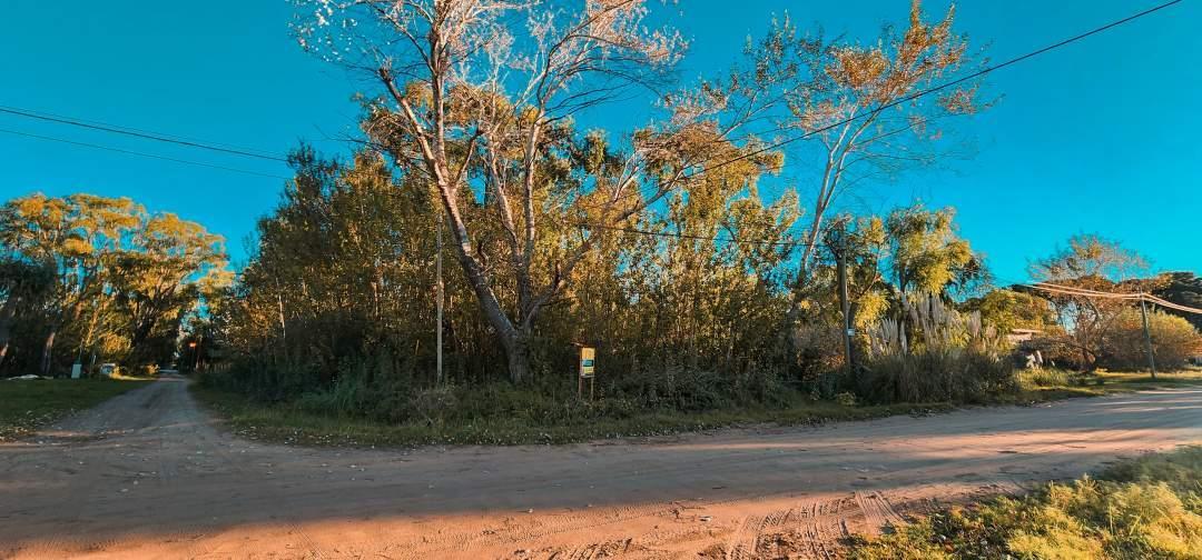Lote en 5 Esq. Malvones - Financiado. Costa del Este 2