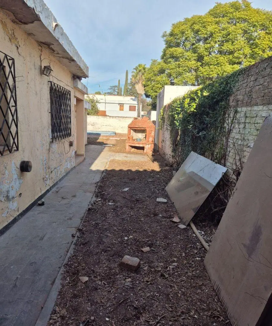 Casa a Reciclar en Venta | Gran Potencial de Inversión | Cerro de las Rosas 6
