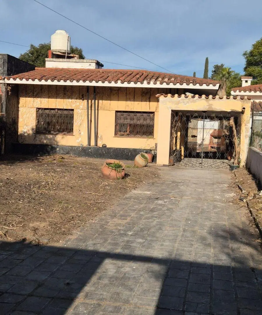 Casa a Reciclar en Venta | Gran Potencial de Inversión | Cerro de las Rosas 2