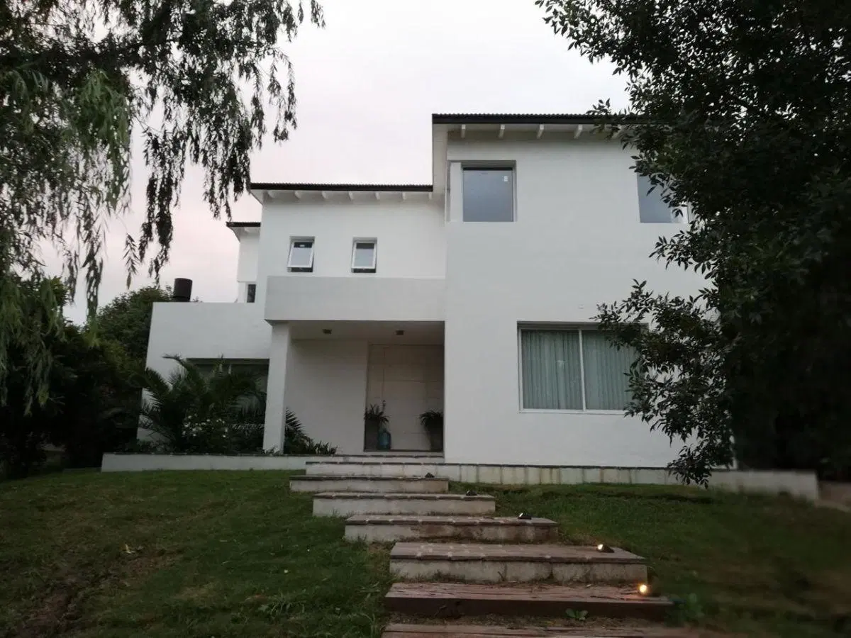 Casa de Categoría en Alquiler| Barrio La Cuesta – La Calera 8
