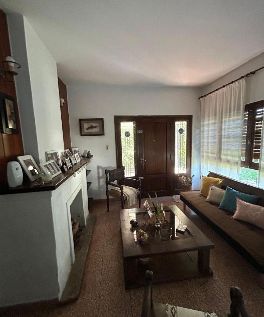 Foto de Casa con amplio terreno - Argüello, imagen 2