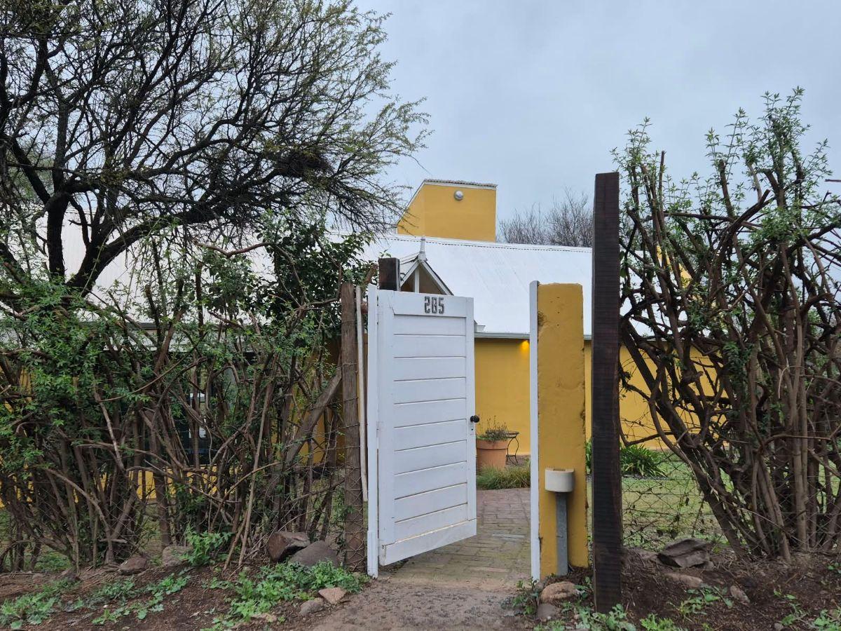 Foto de ALQUILER – CASA CON PILETA EN MENDIOLAZA, imagen 2