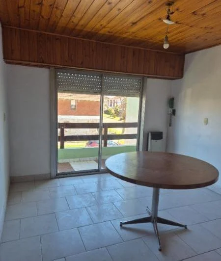 Departamento en Alquiler en Villa Primera 2