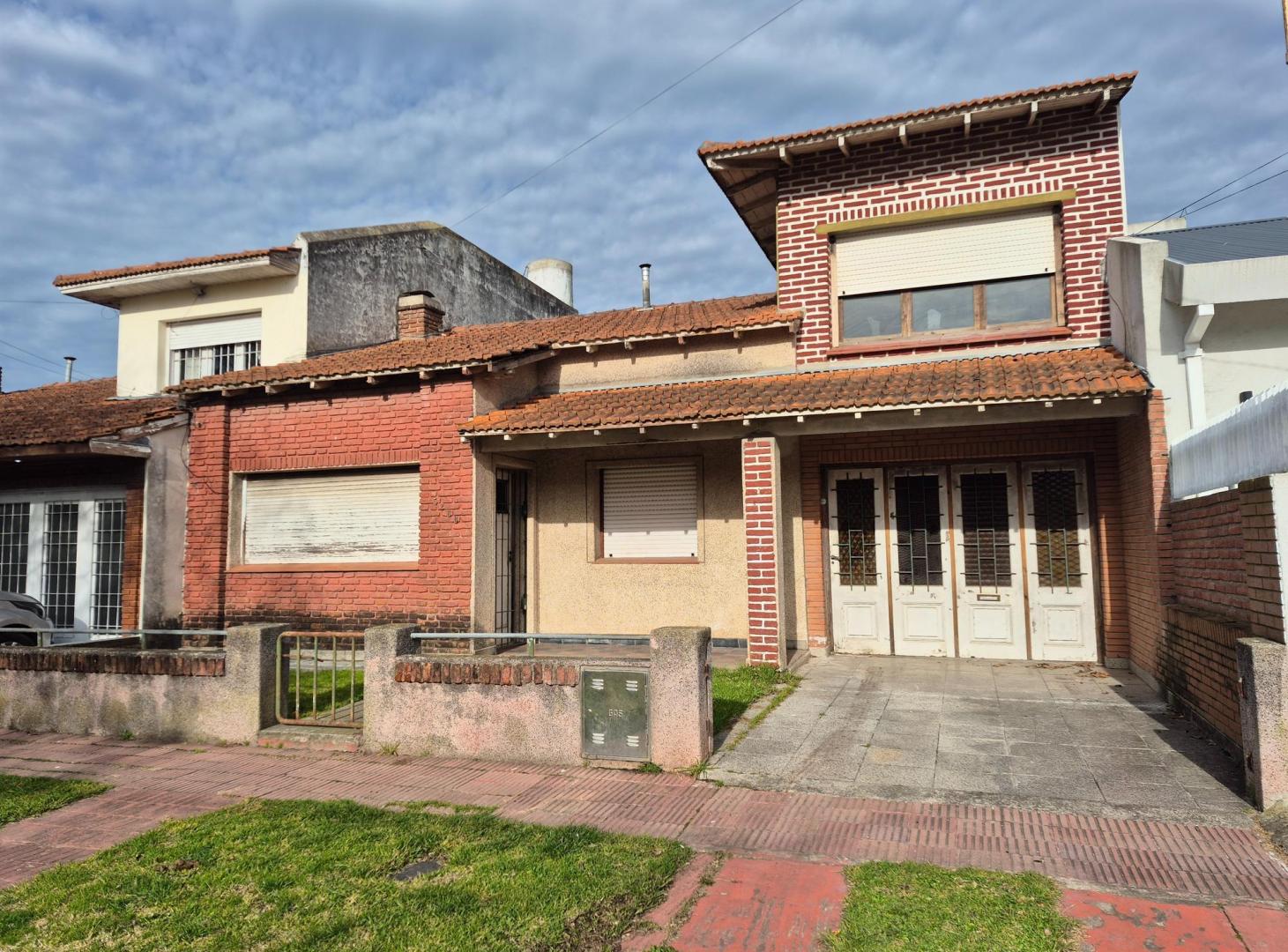 Foto de Chalet 4 amb. Parque Luro- a reciclar, imagen 1