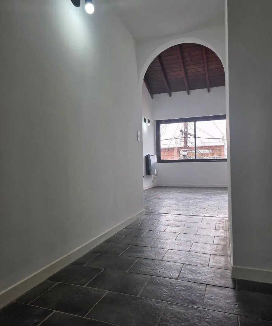 EN VENTA PH IMPECABLE ZONA MARTINEZ 4
