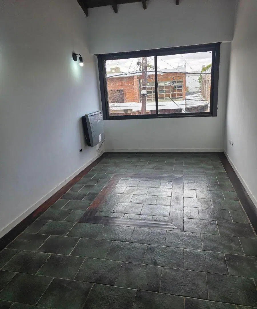 EN VENTA PH IMPECABLE ZONA MARTINEZ 1