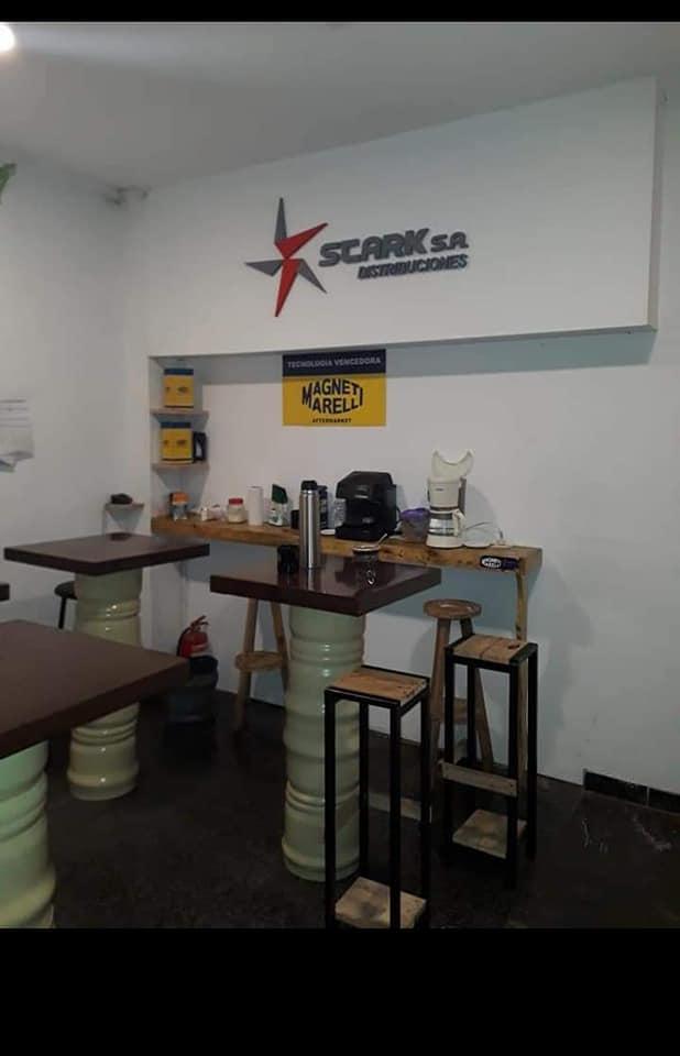 Galpón con Oficinas 1