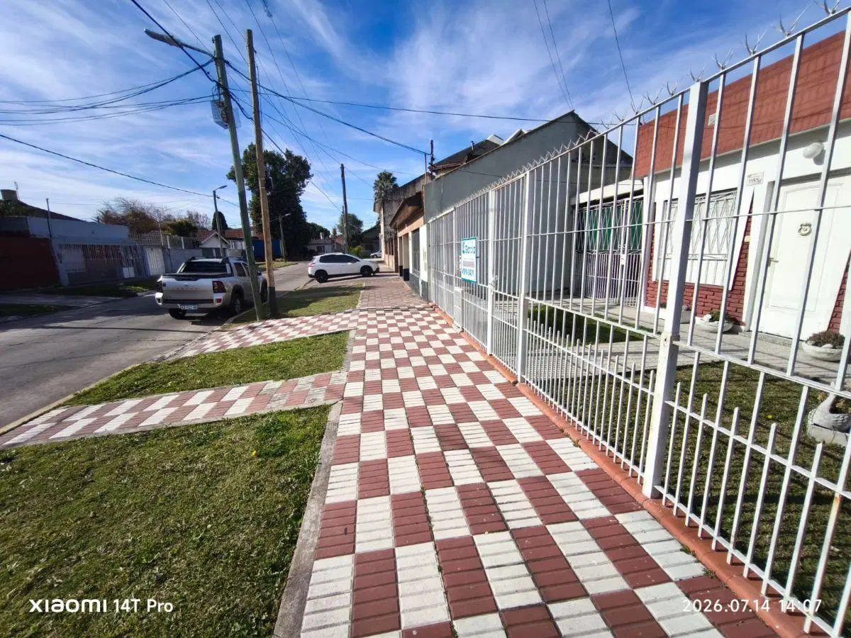 CASA ESTILO AMERICANA MUY BIEN UBICADA 4