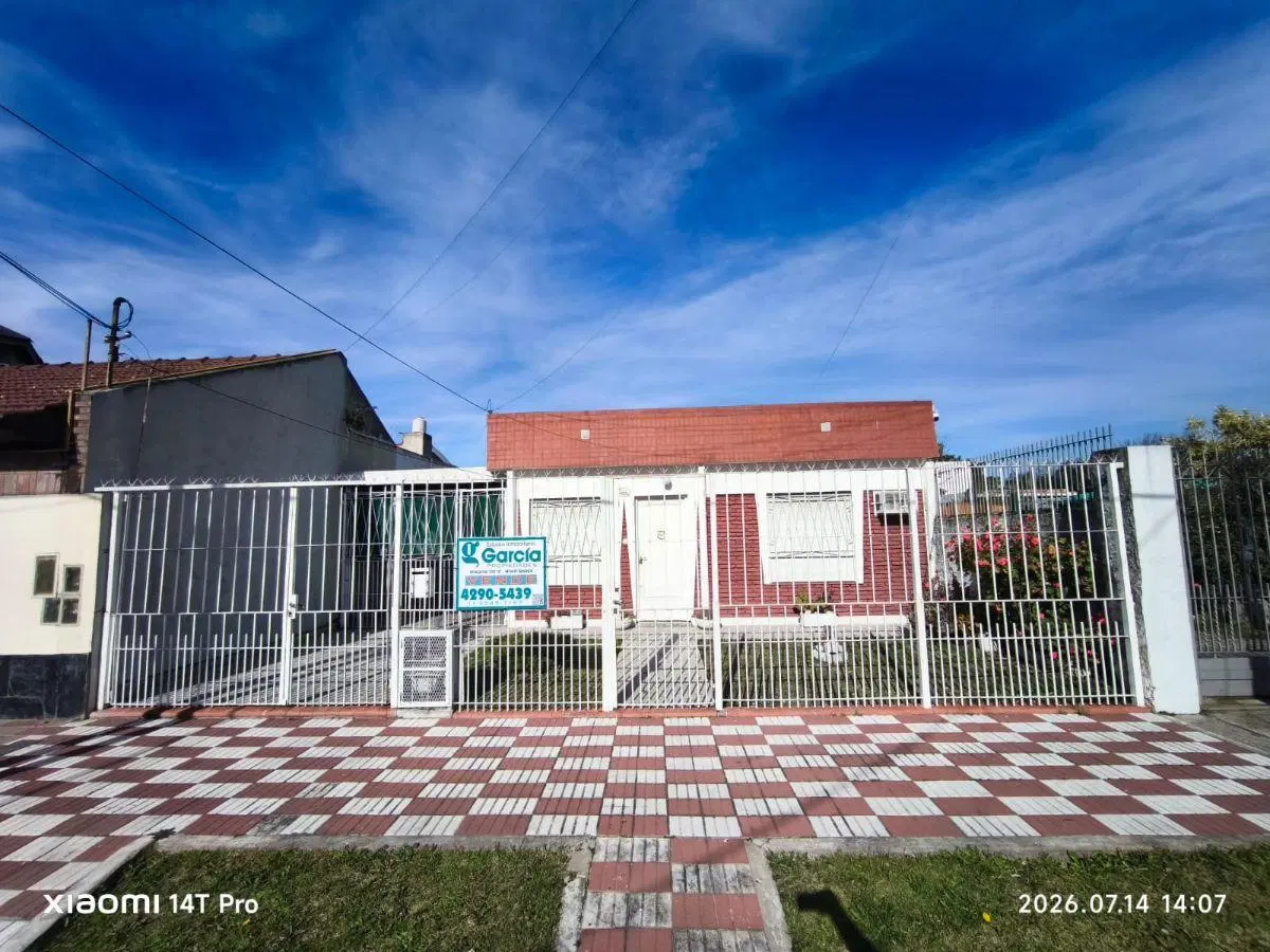 CASA ESTILO AMERICANA MUY BIEN UBICADA 3