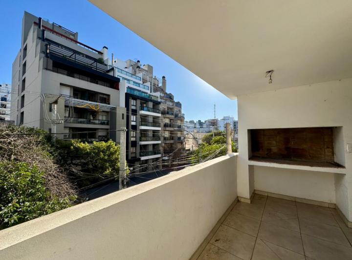 Venta departamento 1 dormitorio con balcon amenities Barrio General Paz 4