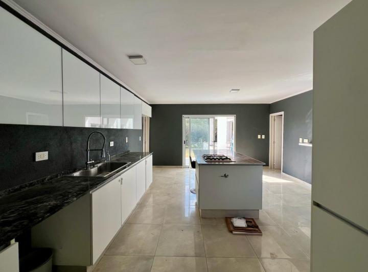 Foto de Venta casa 5 dormitorios Valle del Golf, imagen 4