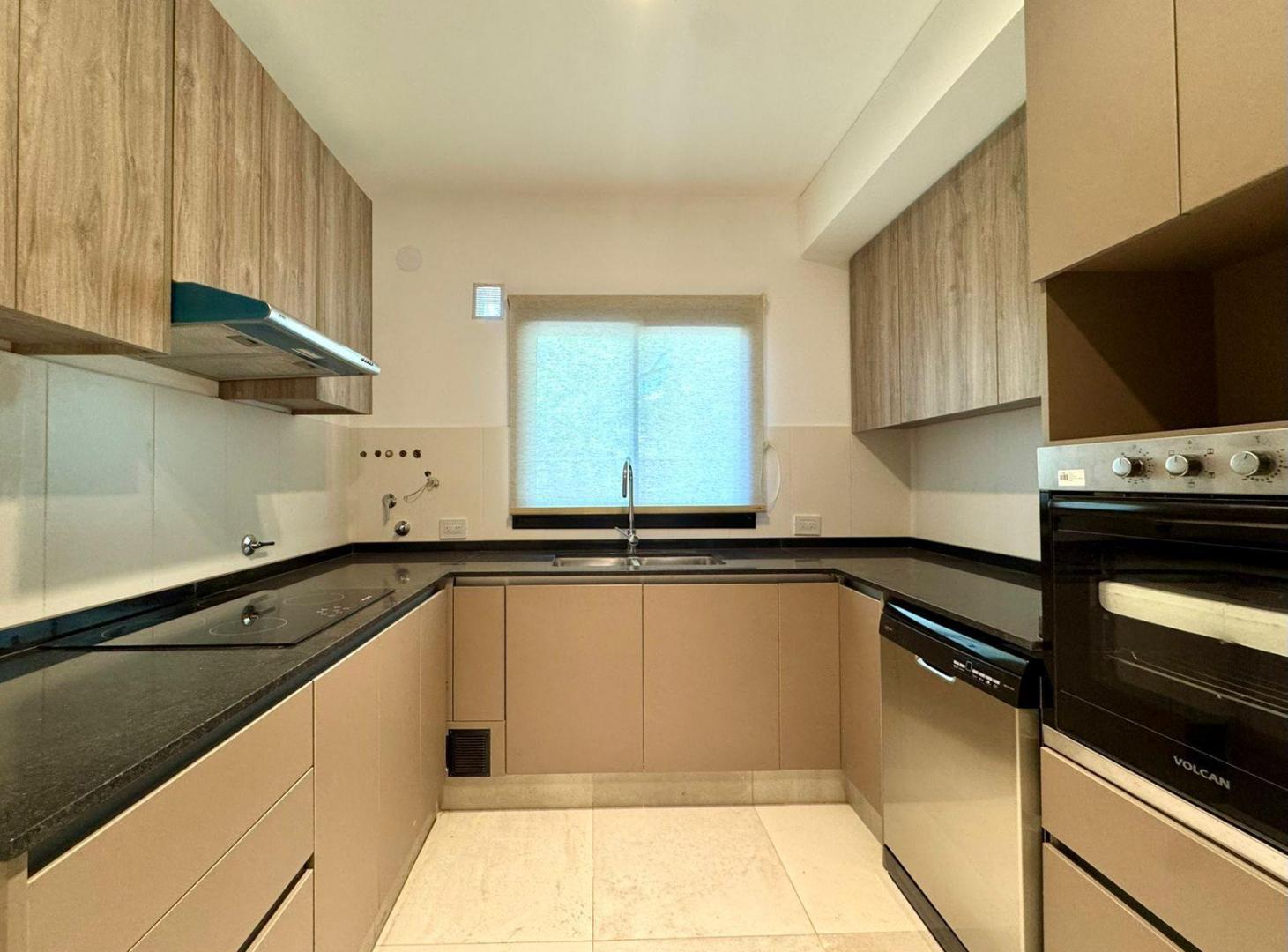 Foto de Venta departamento de 2 dormitorios con patio, imagen 3