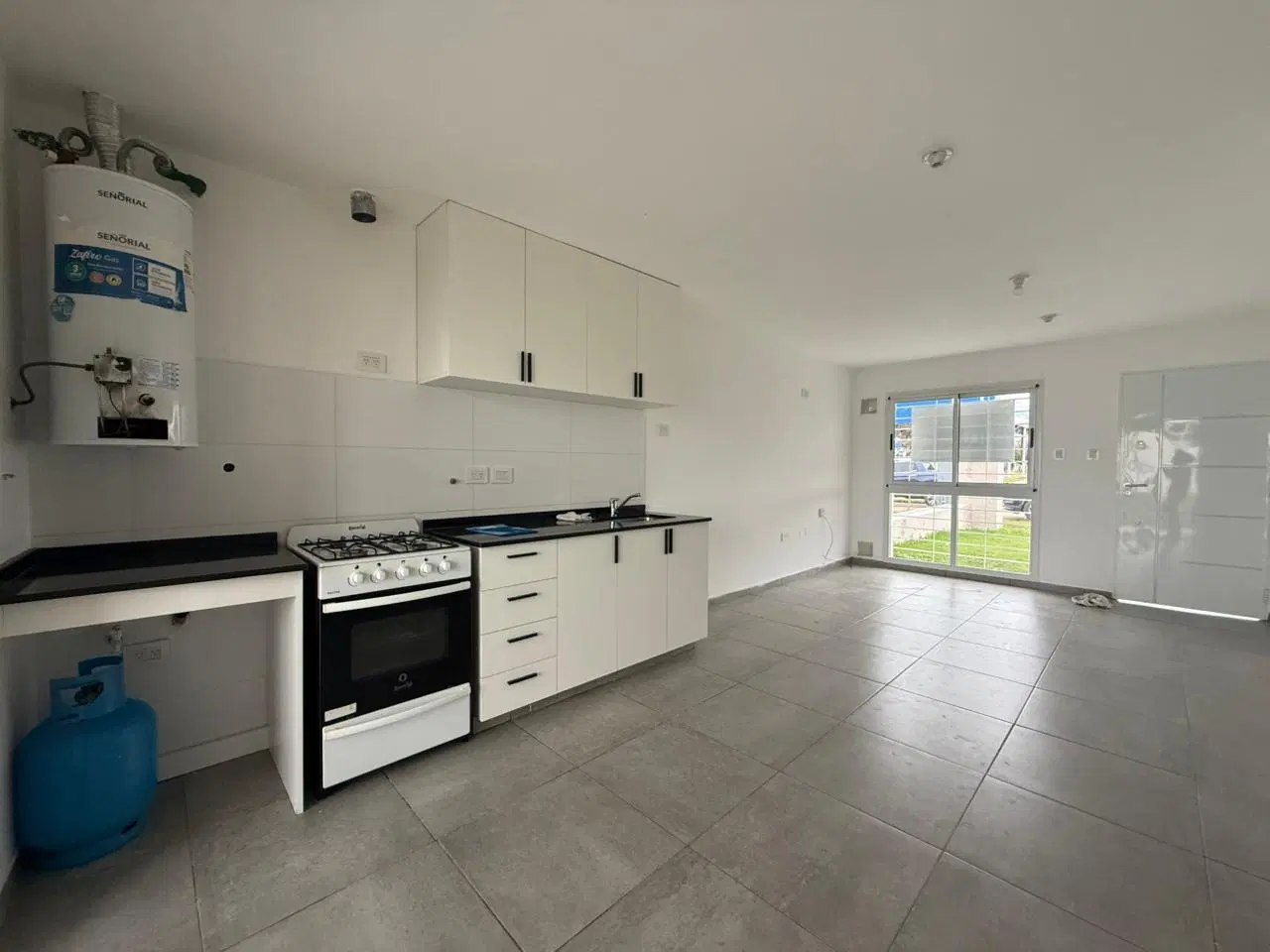 Venta casa 2 dormitorios Barrio Vicor 5