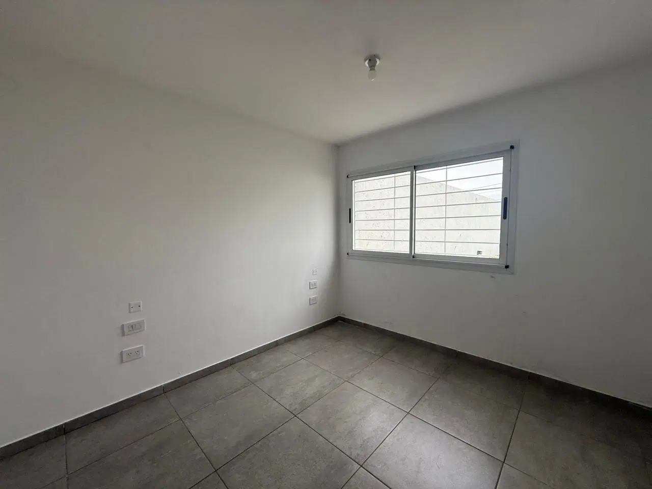 Venta casa 2 dormitorios Barrio Vicor 1
