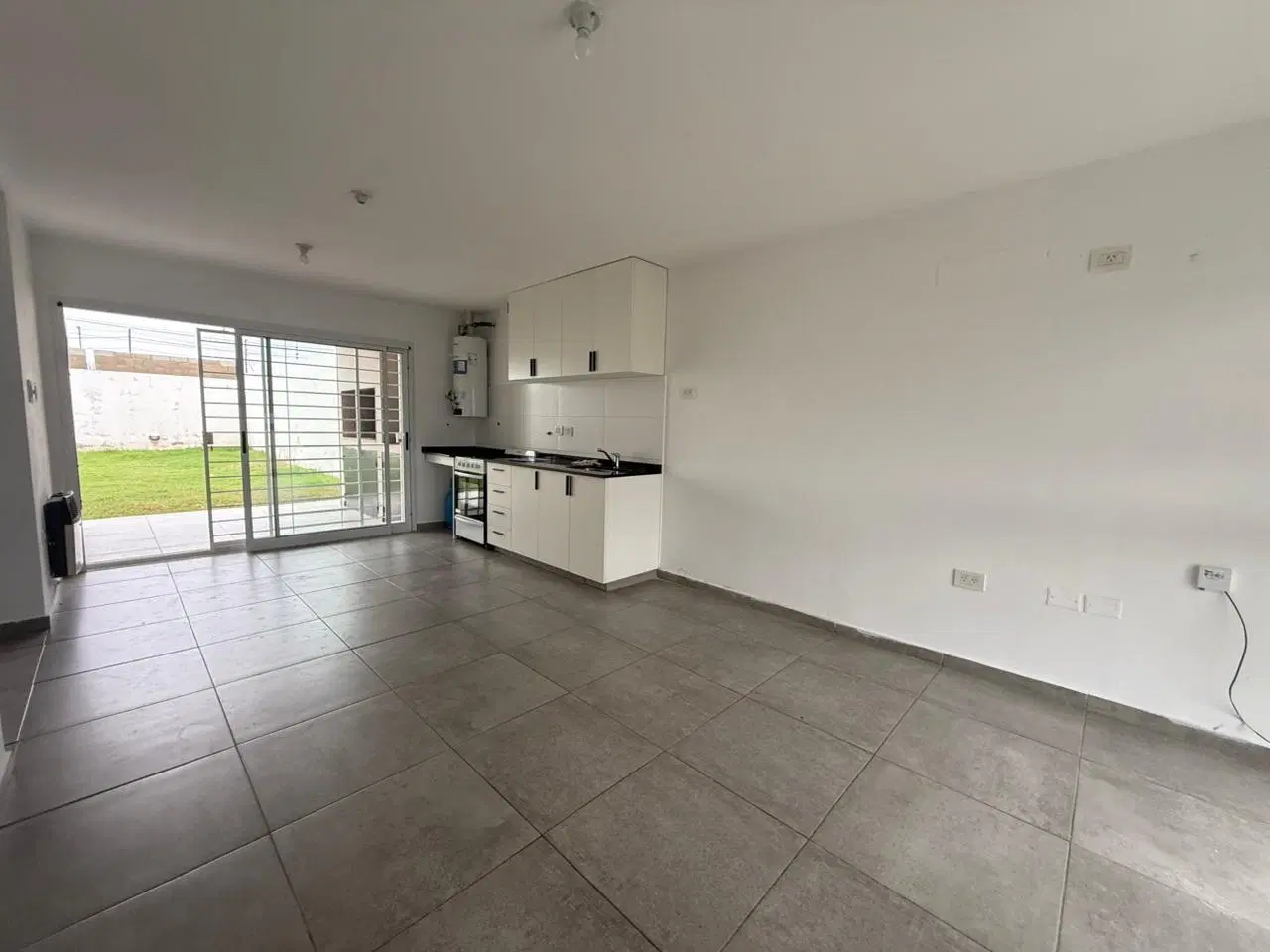 Venta casa 2 dormitorios Barrio Vicor 2