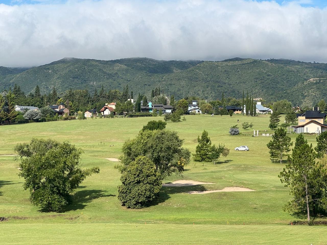 Venta lote 1388 m2 Champaqui Golf Club Villa General Belgrano
