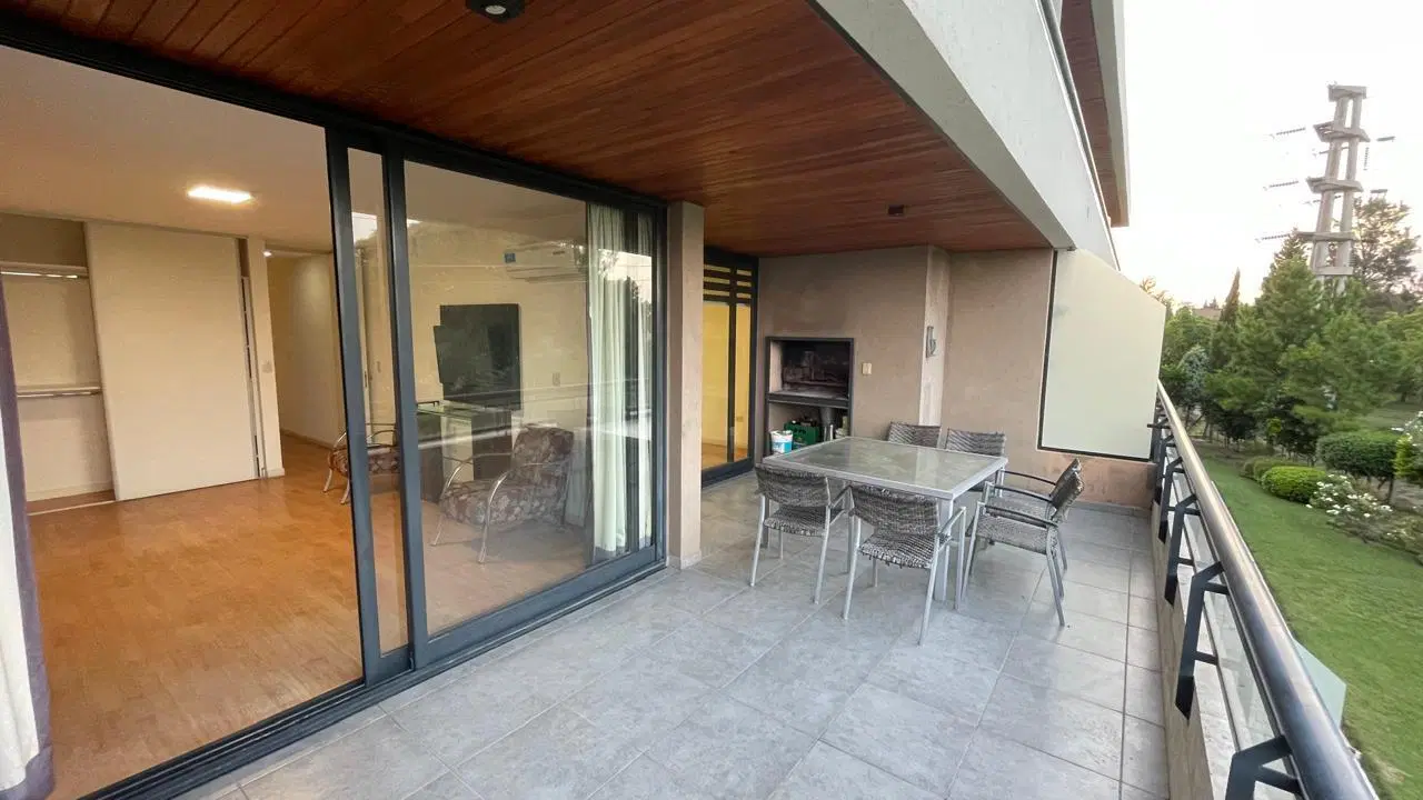 Departamento en Residencia Capri 5