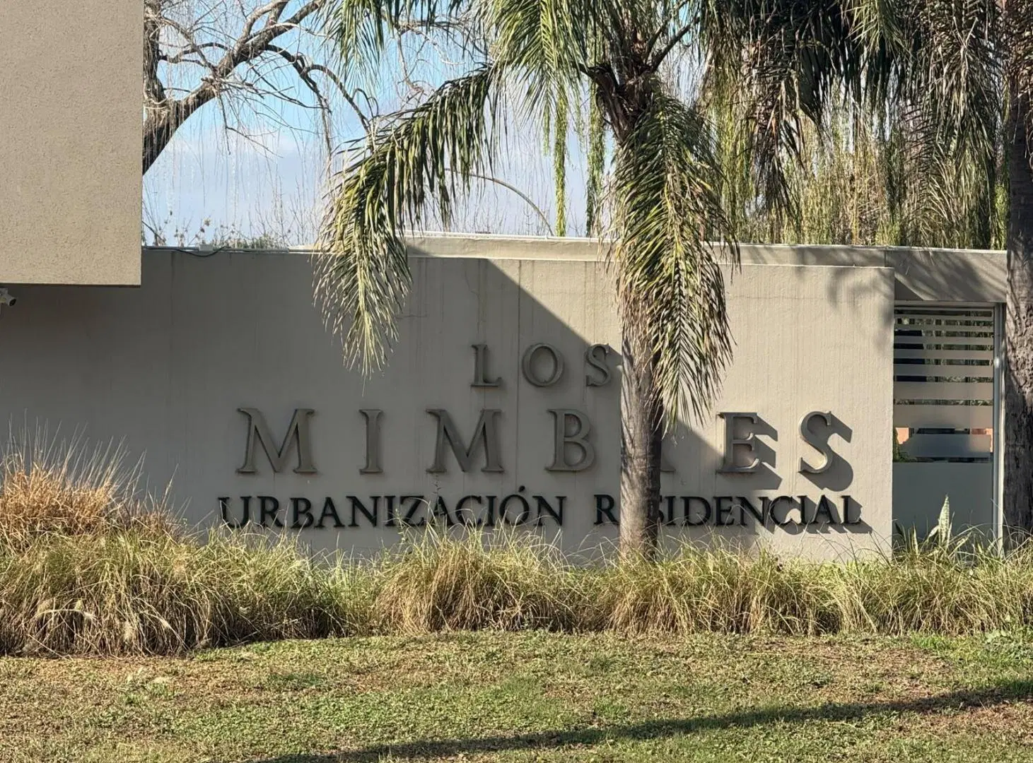 Venta lote 1350 m2 en Country Los Mimbres 1