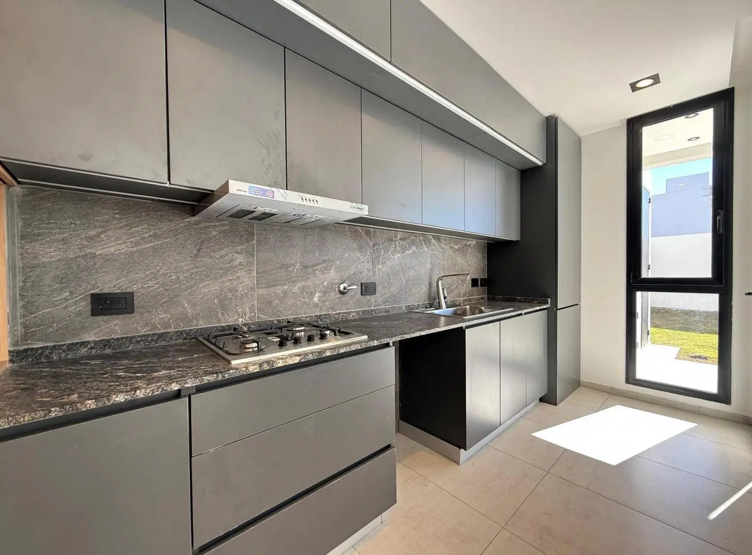 Espectacular Duplex en alquiler Campo Chico 3