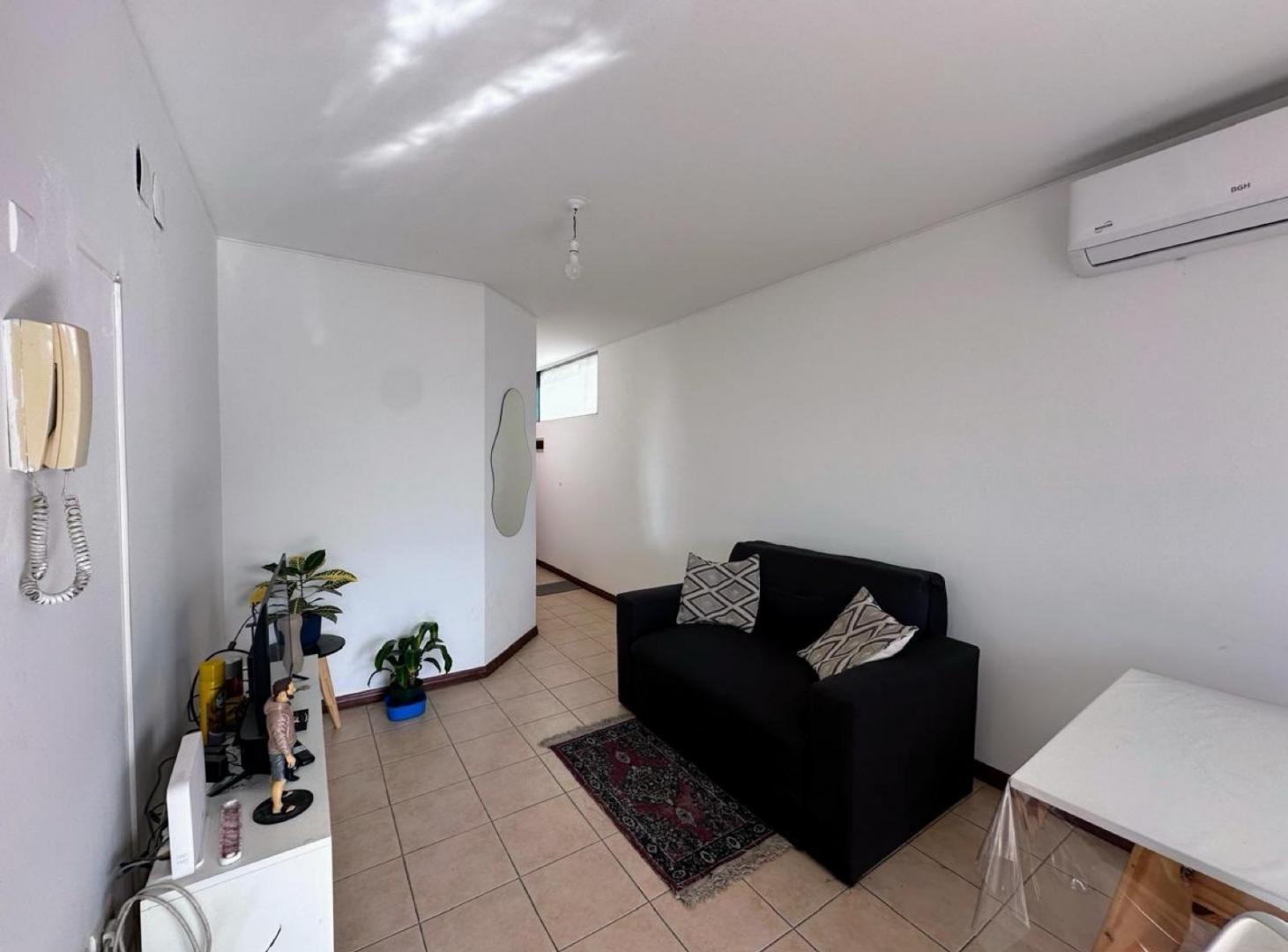 Foto de VENTA Departamento dos dormitorios con balcón Nueva Cordoba, imagen 1