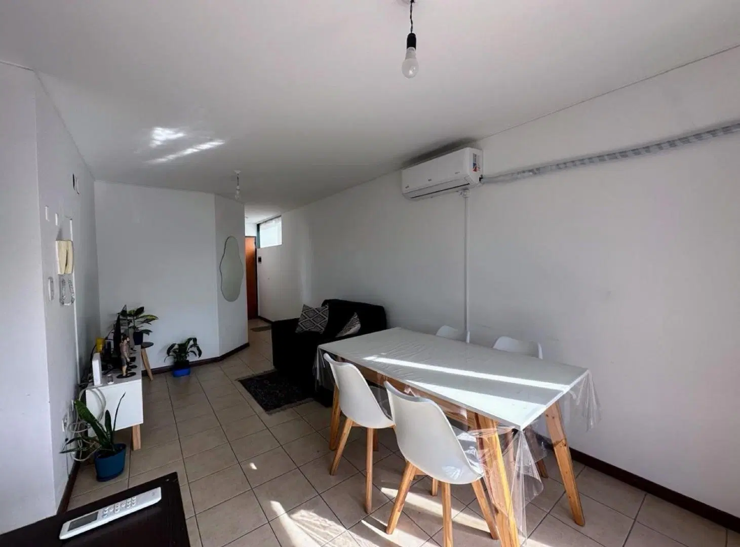 VENTA Departamento dos dormitorios con balcón Nueva Cordoba 5