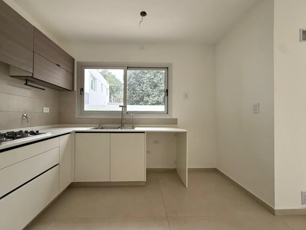 Venta casa a estrenar 3 dormitorios Jardin de las Tejas 4