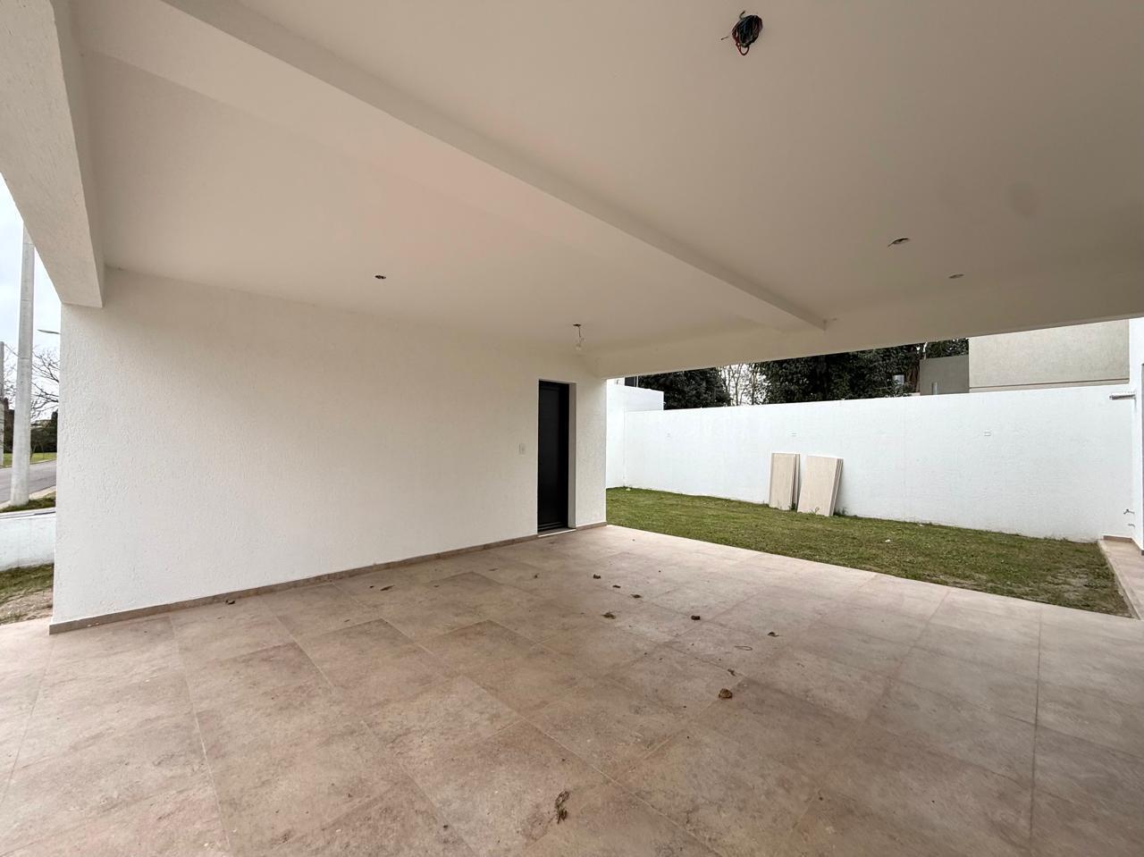 Foto de Venta casa a estrenar 3 dormitorios Jardin de las Tejas, imagen 3