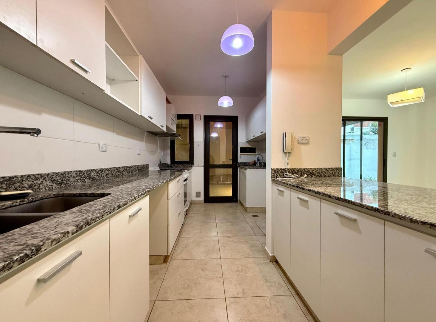 Foto de Venta casa 2 dormitorios con pileta Miradores de Manantiales, imagen 3