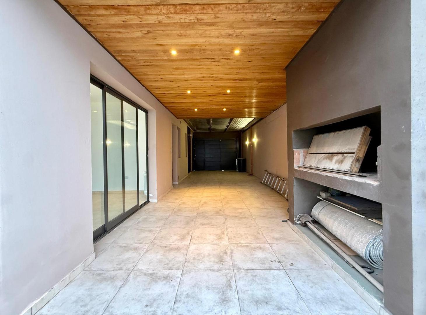 Foto de Venta casa 2 dormitorios con pileta Miradores de Manantiales, imagen 2