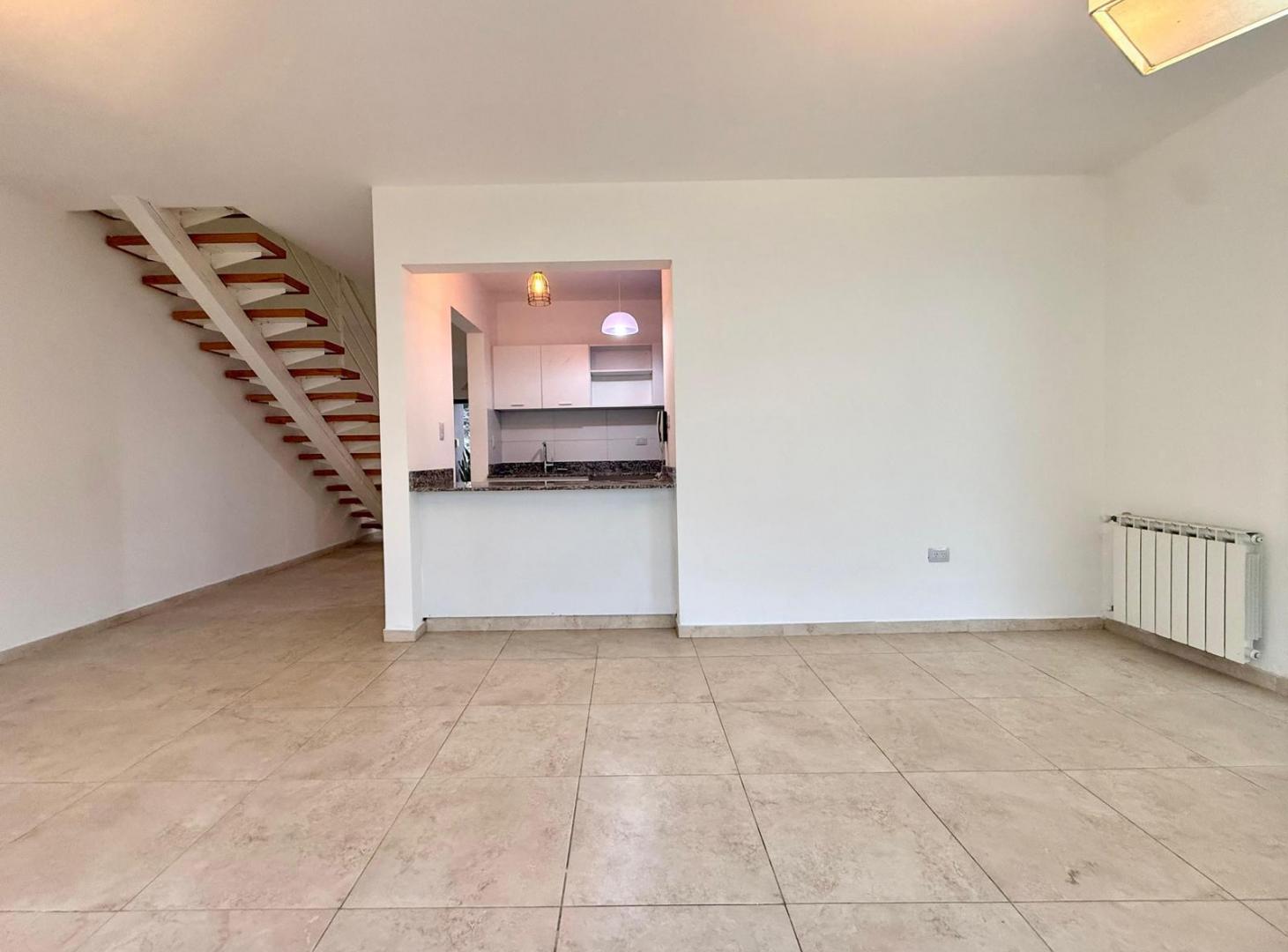 Foto de Venta casa 3 dormitorios + escritorio Miradores de Manantiales, imagen 4
