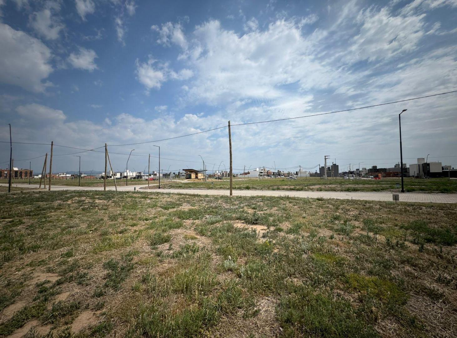 Foto de Venta lote 300 m2 apto duplex Abras de Manantiales, imagen 1