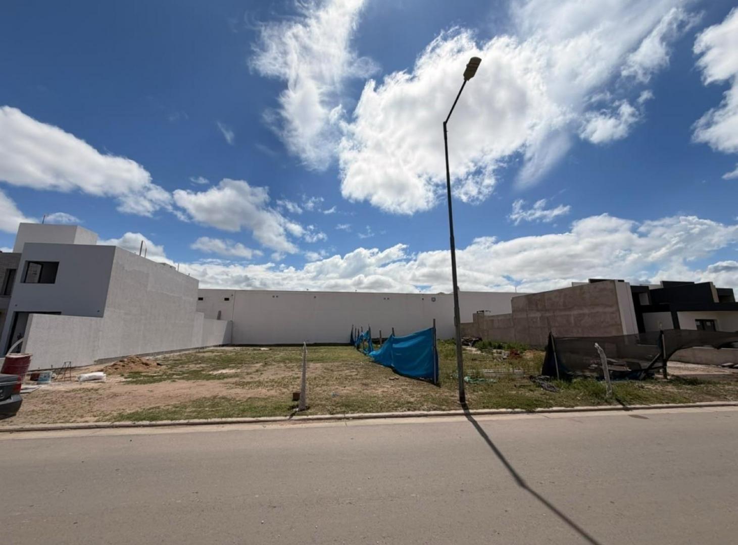 Foto de Lote en Colinas de Manantiales 450 m2 Apto Duplex, imagen 5